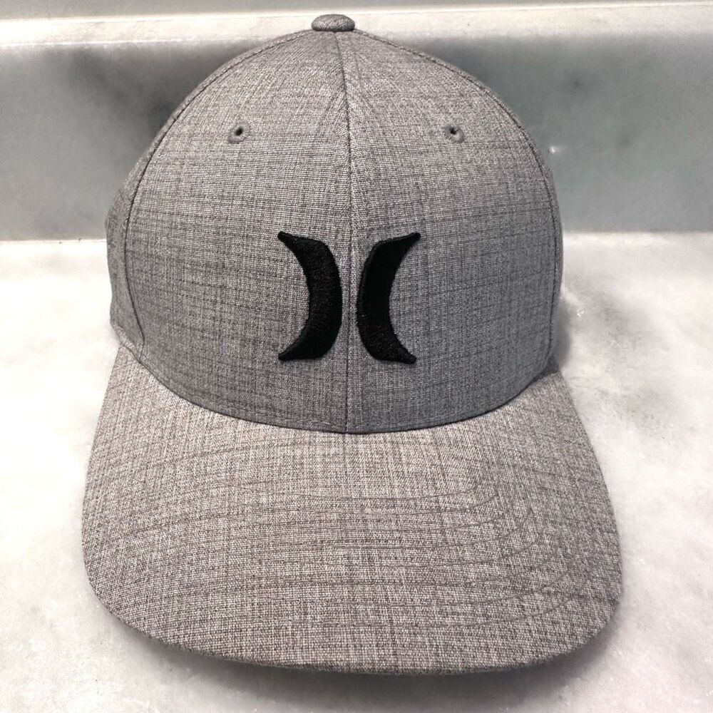 Hurley Flexfit Yupoong Structured Six-Panel Fitted Hat Gray Small-Medium